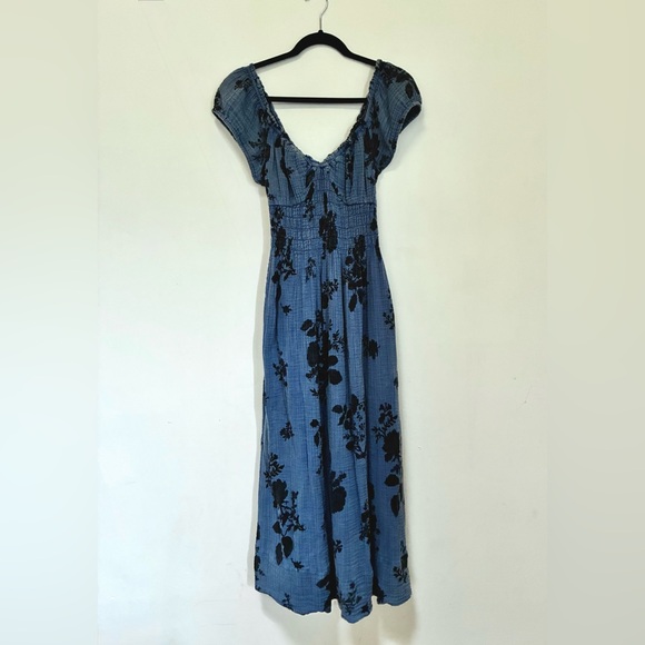 Free People Forget me not Maxi in Oceana Blue Floral with ruched ruched bodice - Picture 4 of 6